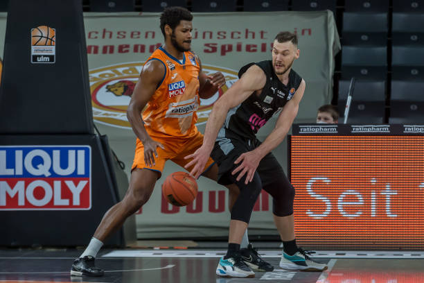 门将颜骏凌 门将颜骏凌