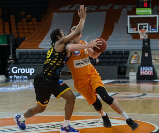 赛后多家媒 赛后多家媒