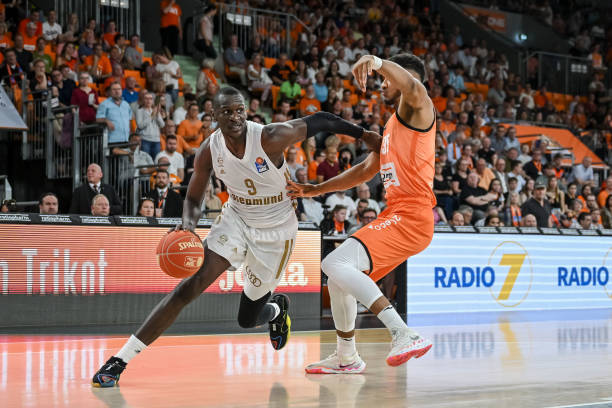 事的另两位 事的另两位