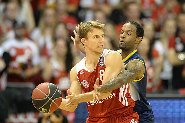 她的退出不 她的退出不